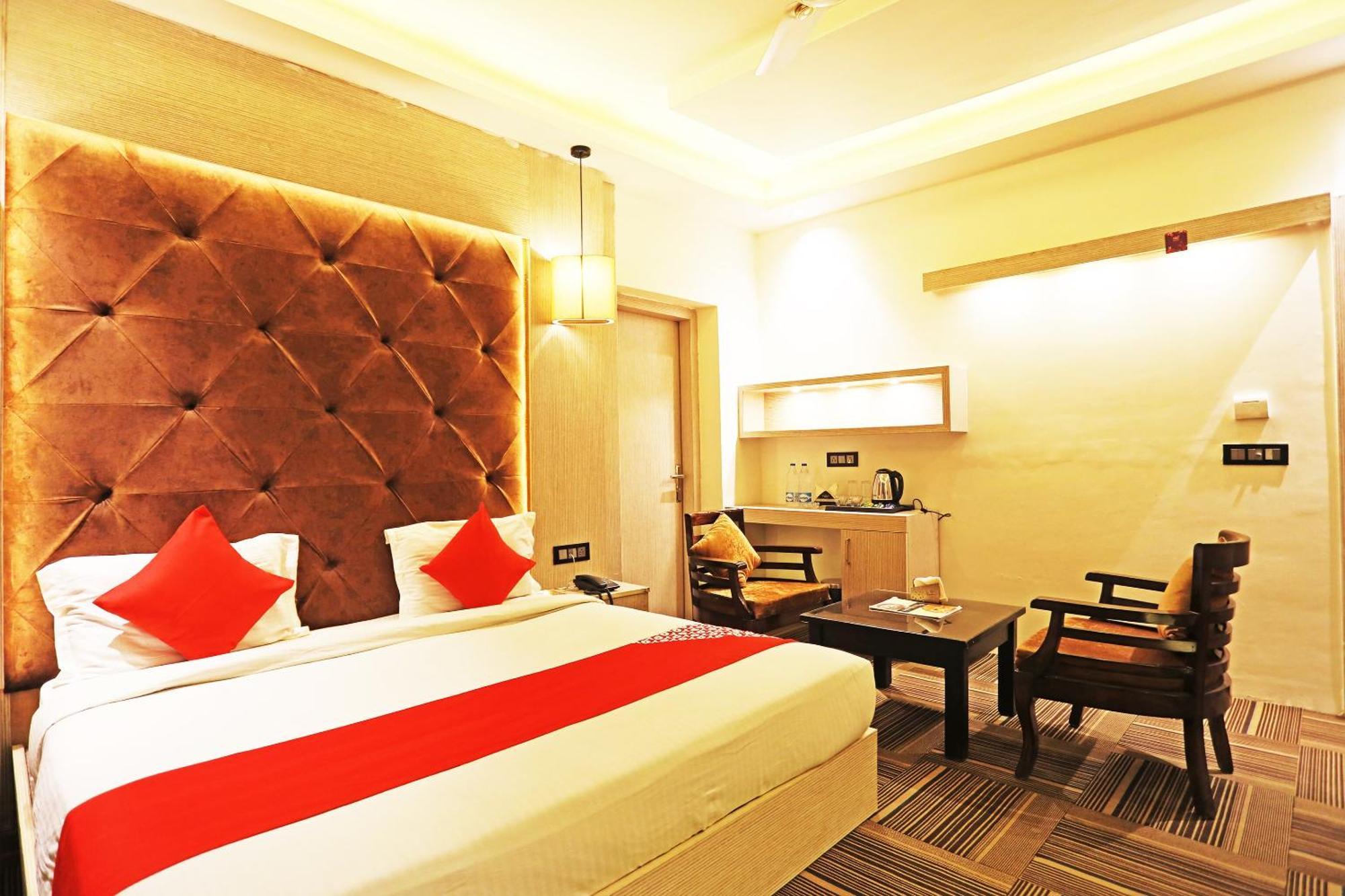 Fabhotel Ronald Inn Faridabad Exterior foto